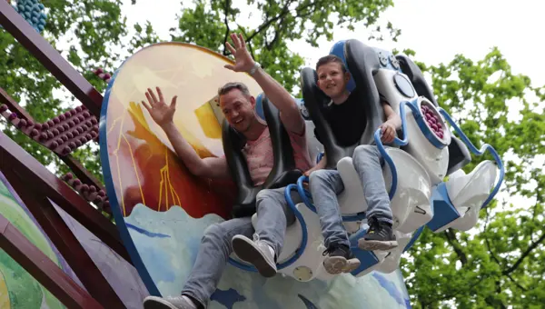 drouwenerzand-attractiepark-samen-in-de-para-jump