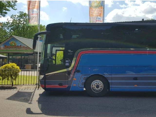bus-schoolreisje-drouwenerzand